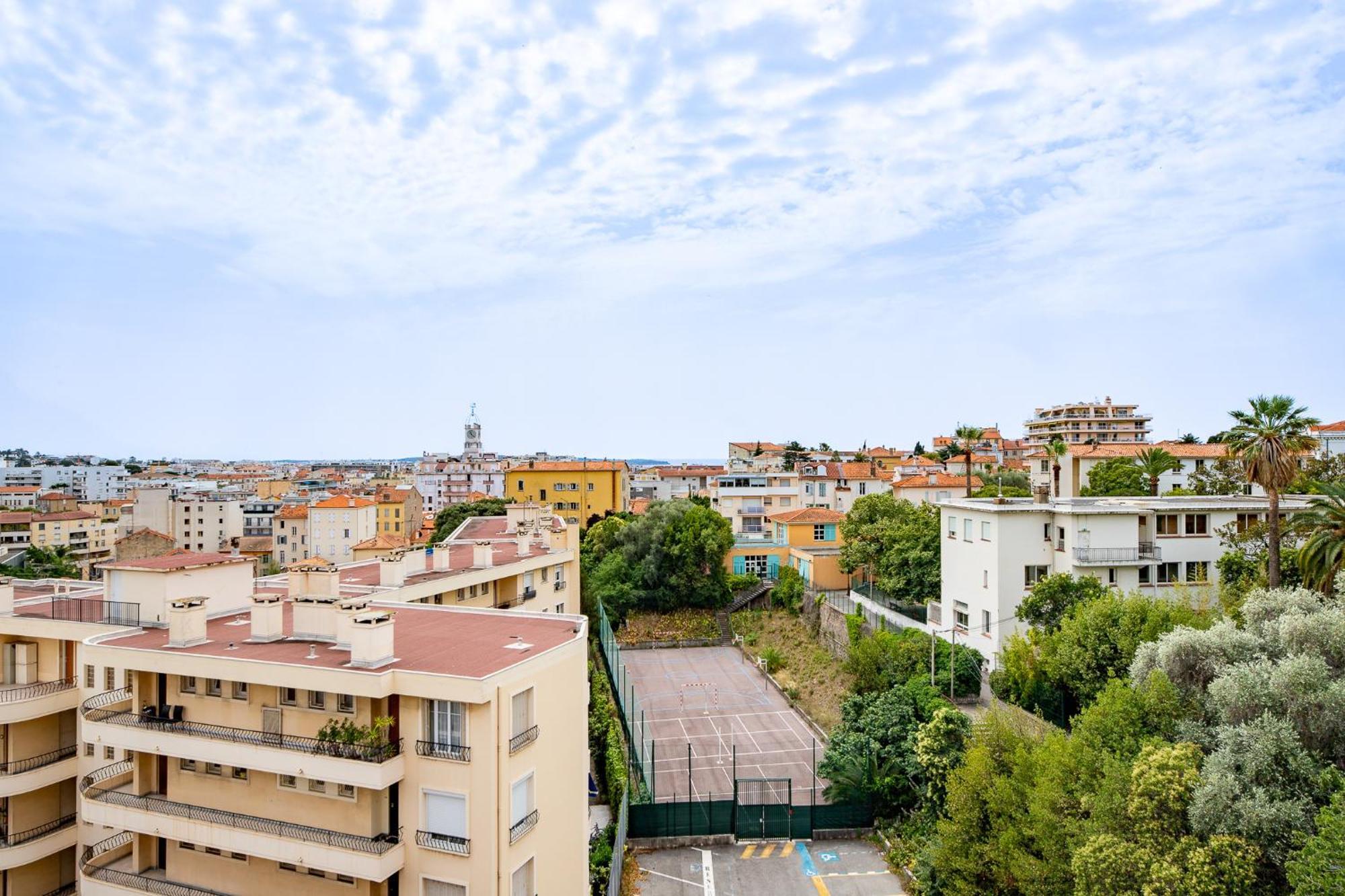 Appartement Au Calme A 10 Mn A Pieds Du Centre, Apercue - Parking Gratuit *